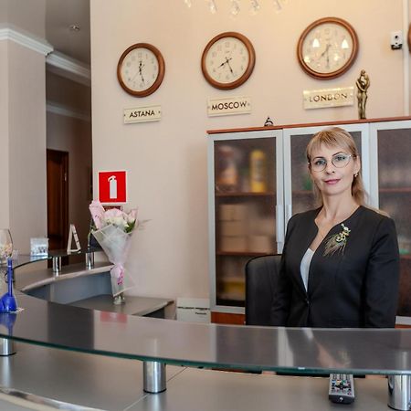 Respect Hotel Pavlodar Eksteriør billede