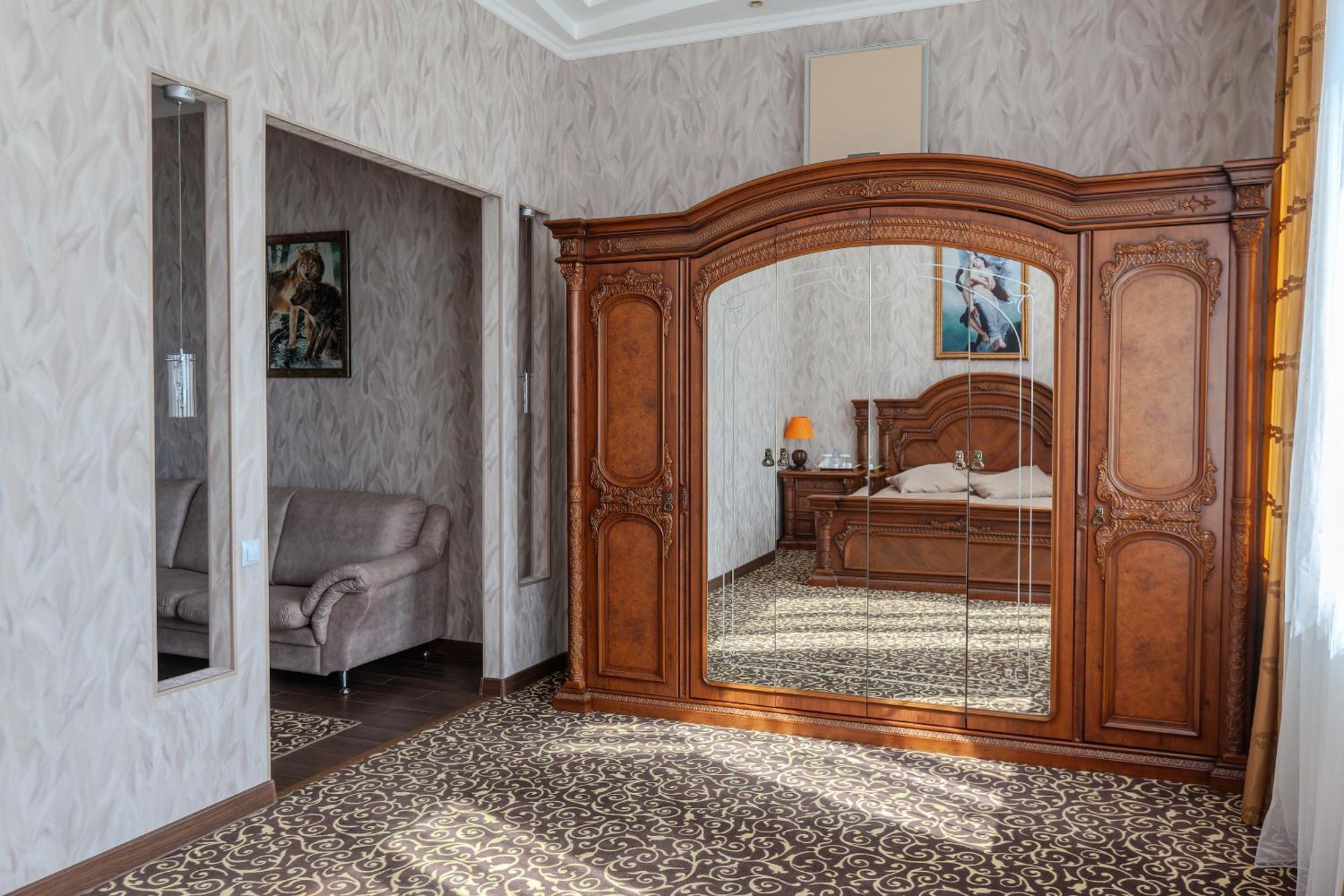 Respect Hotel Pavlodar Eksteriør billede