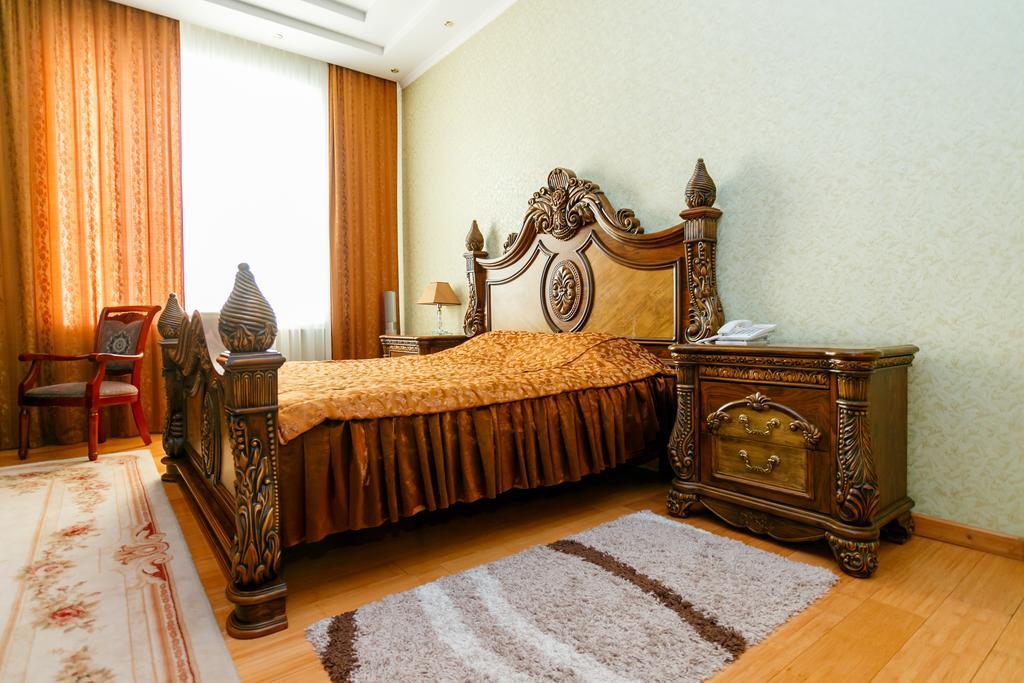 Respect Hotel Pavlodar Eksteriør billede