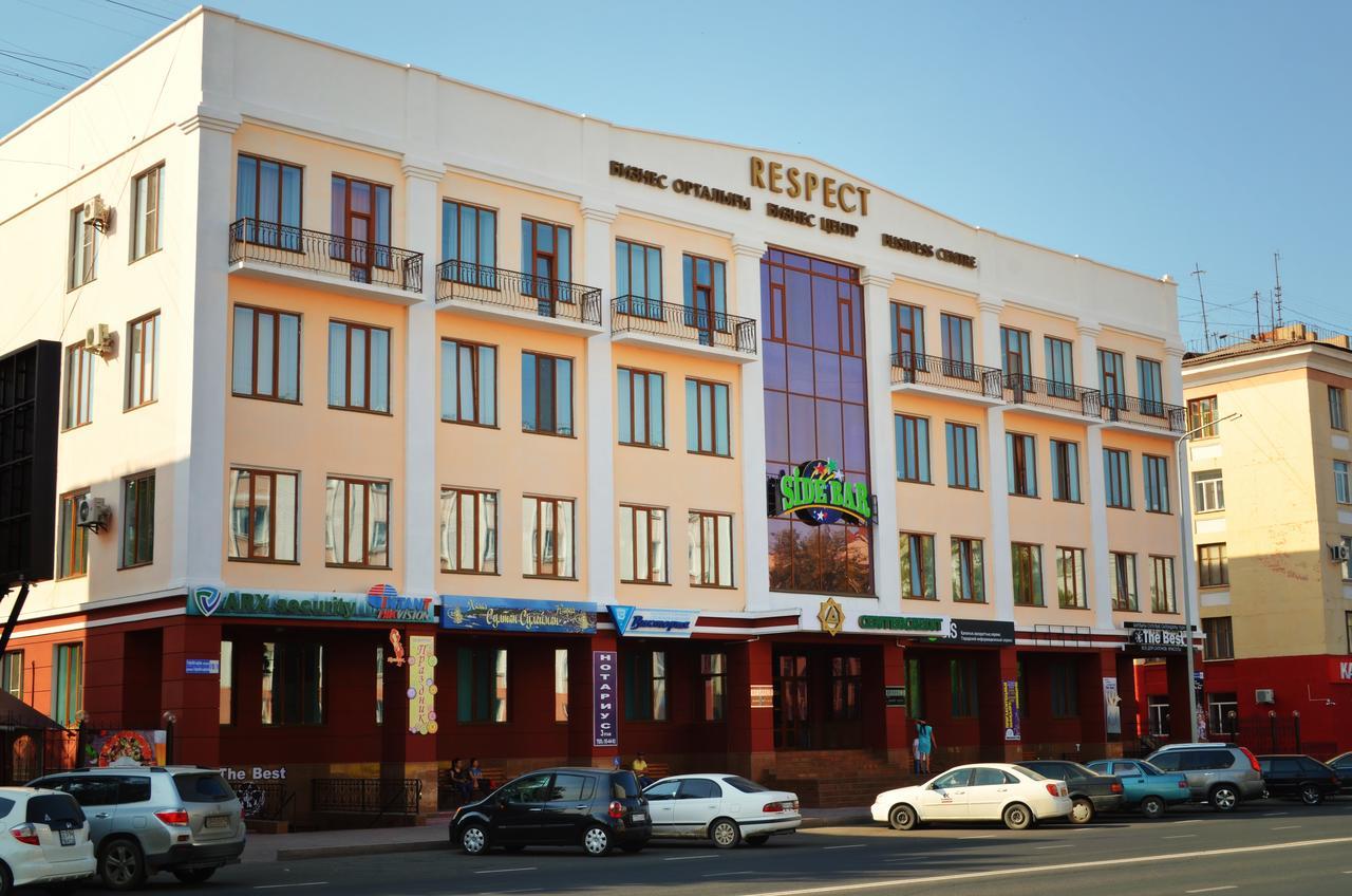 Respect Hotel Pavlodar Eksteriør billede